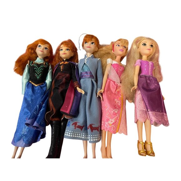 Lot of 5 Disney Play Dolls USED 3 Elsas 2 Rapunzel's - Picture 2 of 4